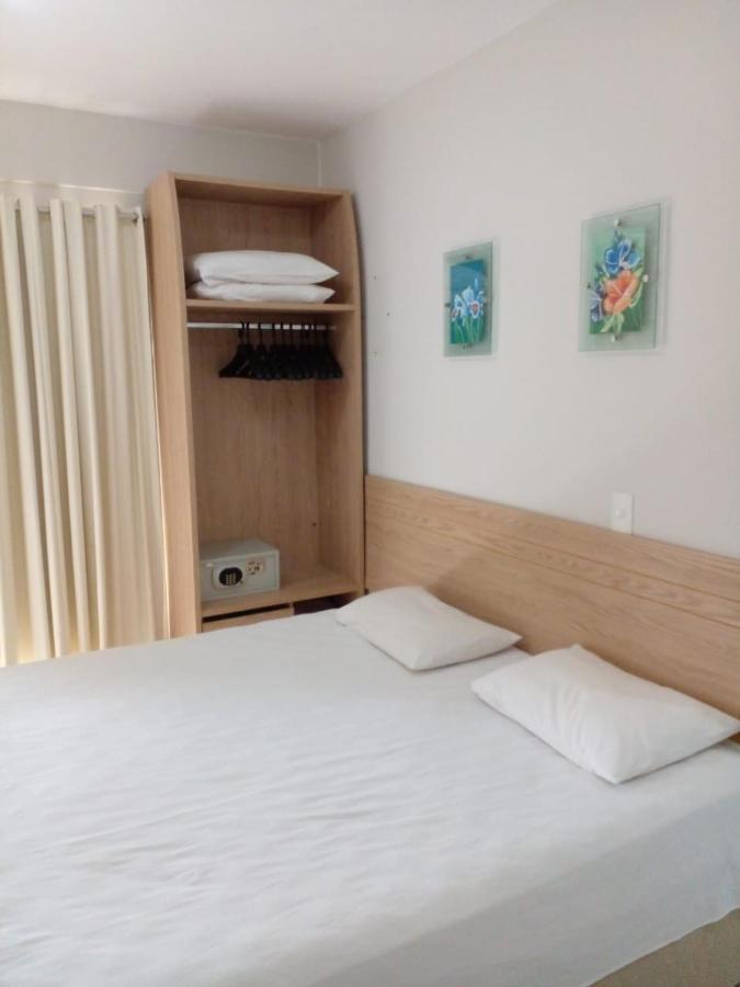 Golden Dolphin Express Aparthotel Caldas Novas Exterior photo